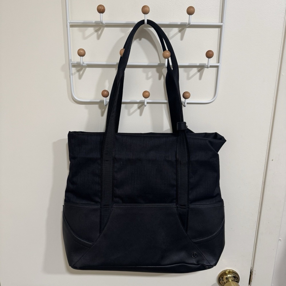 Lululemon Go Wild Black Women Tote Gym Yoga Bag Fold Over Top